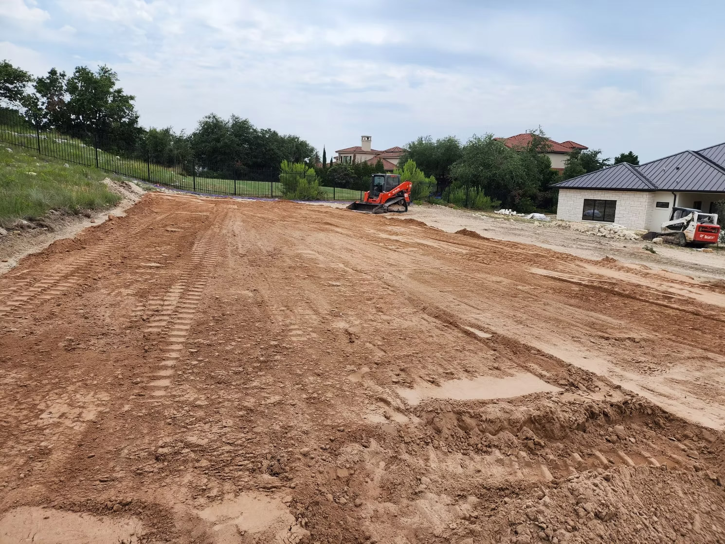 Emergency vacuum truck pumping sewage